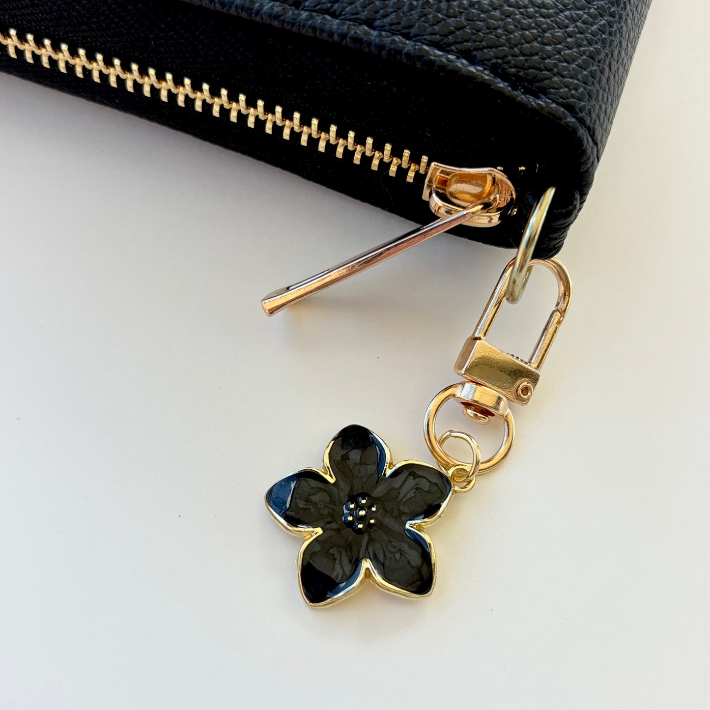 Flower Charm - Black